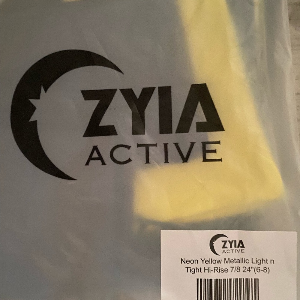 Zyia Neon Yellow Metallic light n tight Set